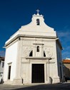 Capela de São Gonçalinho: Construída no século XVIII, a capela de São Gonçalinho fica localizada junto a um dos canais da Ria e foi classificada como imóvel de interesse público, pela sua arquitectura original. É local de uma festa anual em Janeiro, em honra de São Gonçalinho, na qual há a tradição de atirar doces a partir da capela para quem está na rua.