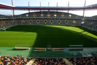 Estádio: O colorido Estádio de Aveiro foi uma das infra-estruturas construídas para o Euro 2004, tendo sido inaugurado em 2003. É a 'casa' do Beira-Mar, mas, à imagem da maioria do estádios dessa altura, a sua construção esteve envolvida em polémica pelos custos e pela falta de utilização que tem tido nos últimos anos, até porque o clube não está na I Liga de futebol.