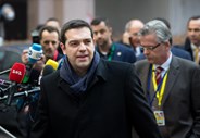 21 de Fevereiro – Tsipras após acordo no Eurogrupo para estender financiamento por quatro meses

“Ganhámos uma batalha, mas não a guerra. As dificuldades reais estão a chegar. Herdámos um país à beira da falência, com os cofres vazios, mas frustrámos o plano das forças cegas conservadoras, dentro e fora do país, que queriam sufocar-nos”.
