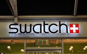 Swatch alia-se a gigantes do sector bancário chinês e lança relógio inteligente