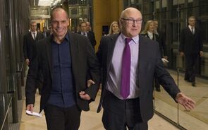 Yanis Varoufakis grecia sapin
