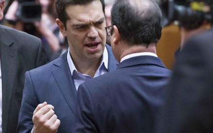 Tsipras e Hollande querem resgate à Grécia pronto na segunda quinzena de Agosto