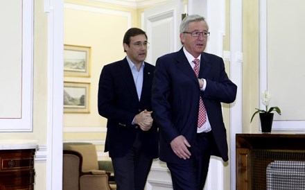 Juncker revela que Portugal não quis discutir alívio da dívida da Grécia antes das eleições