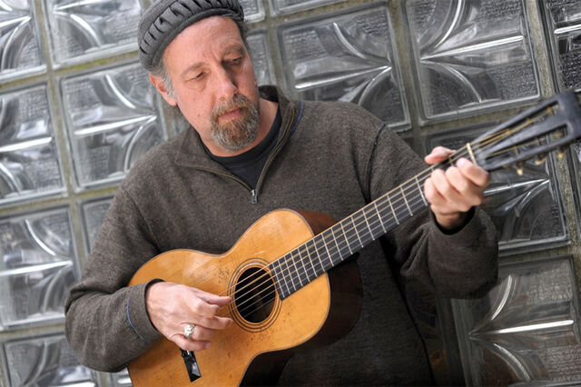 A guitarra toca: Sir Richard Bishop 