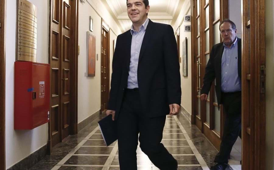 27 de Fevereiro – Tsipras após o Parlamento Alemão aprovar a extensão do programa de assistência financeira à Grécia

“A Europa reconheceu agora que a Grécia virou uma nova página (...) Vamos começar a trabalhar arduamente, de forma a mudar a Grécia, numa Europa em mudança. Chegou o momento de aplicar as reformas que o país precisa e que nenhum governo tentou fazer”
