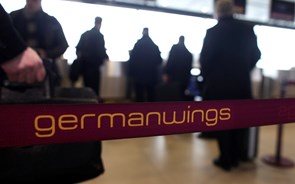 CEO da Germanwings: Avião foi inspeccionado há 1 dia e piloto tinha 10 anos de experiência