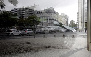 Venda de carros dispara no último mês antes do aumento do imposto