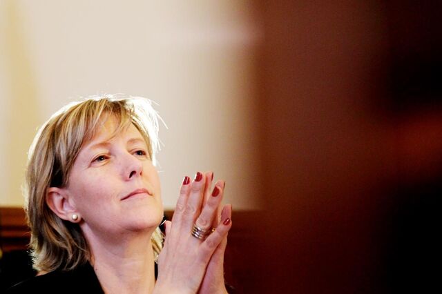 Maria Luís espera que Schäuble continue com 'razões para elogiar Portugal'