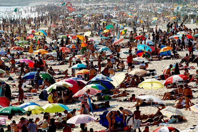 Maioria de portugueses planeia viajar nas férias deste ano