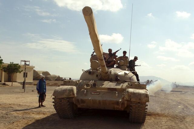 Tropas estrangeiras chegam à cidade iemenita de Aden