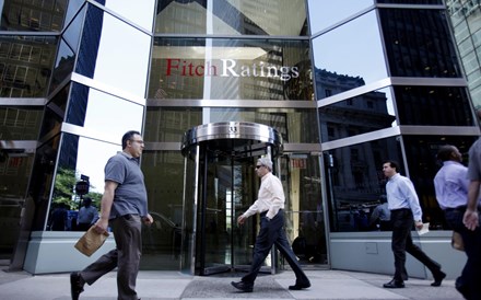 O que pode fazer subir e descer o “rating” da Fitch