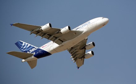 Airbus ultrapassa Boeing em encomendas mas fica para trás nas vendas