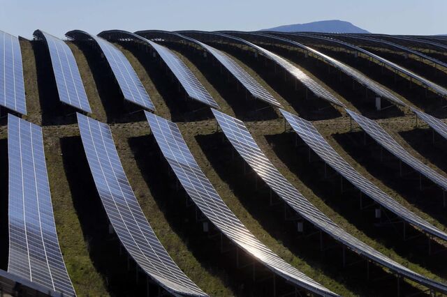 Governo dá luz verde a seis centrais fotovoltaicas no Alentejo e no Algarve