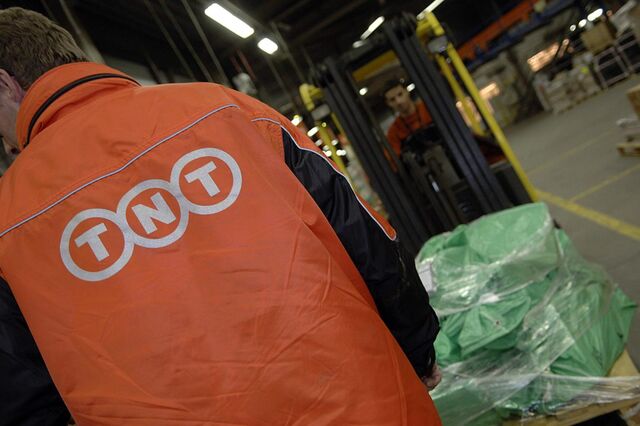 Acções da TNT disparam mais de 30% após oferta da FedEx