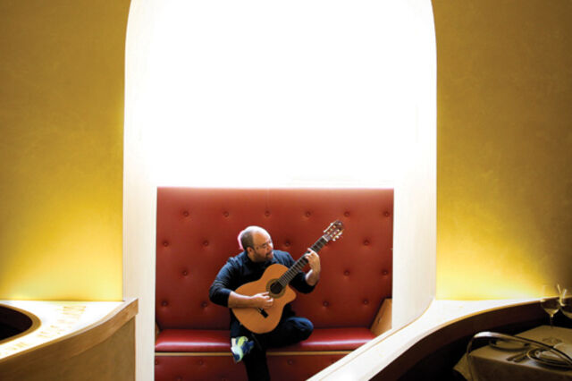 Paulo Flores: A minha música é mais antiga do que eu próprio