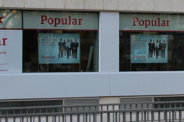 Popular afunda 9% depois de prejuízos de quase 3.500 milhões
