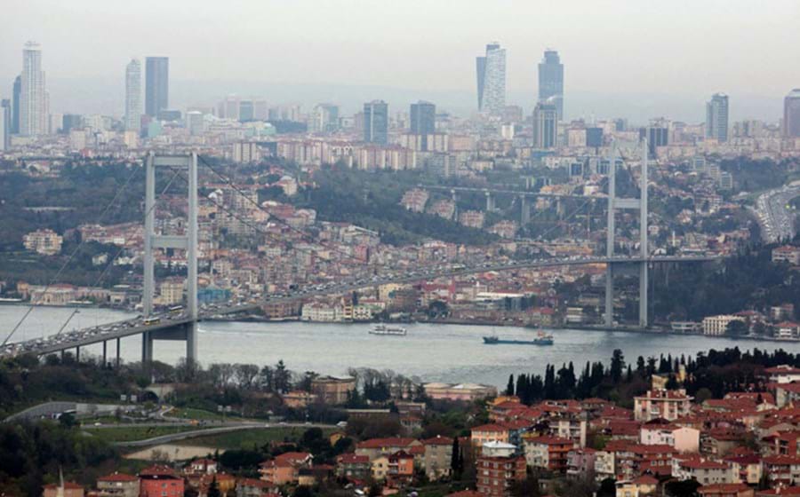 Turquia 17ª posição em 2030, com PIB de 1.625 mil milhões de dólares, após 17ª posição em 2014.