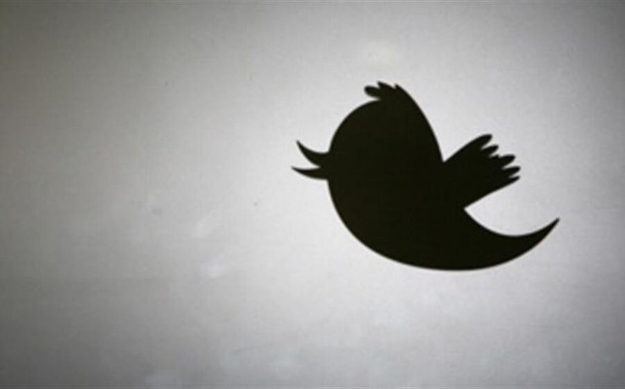 BLOOMBERG TV - Twitter Shares Plunge After Sales Forecast Cut