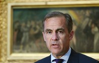 Mark Carney, Governador do Banco Central de Inglaterra.


O responsável máximo pela política monetária inglesa já sinalizou que espera começar a subir juros em 2016, quando a actual baixa na inflação for ultrapassada. 