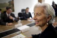 28 de Maio – Lagarde  em entrevista a uma televisão alemã

“Estamos todos a trabalhar na direcção de uma solução para a Grécia e não diria que já tenhamos alcançado resultados substanciais”.
