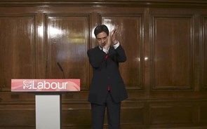 Ed Miliband demite-se do Labour após derrota e garante ter feito o seu 'melhor'