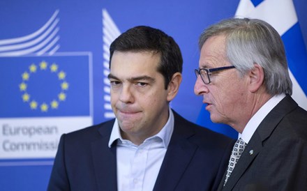 Reunião entre Tsipras, Lagarde, Draghi e Juncker recomeça às 8h de Lisboa