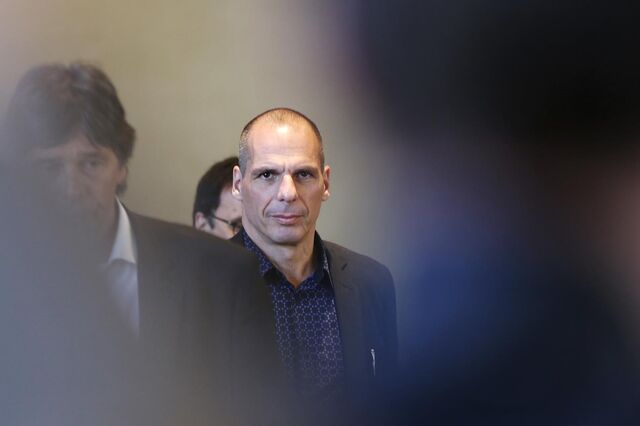 Syriza desfaz escolha de Varoufakis