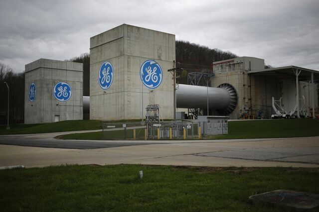 General Electric troca CEO.  Acções disparam mais de 15%