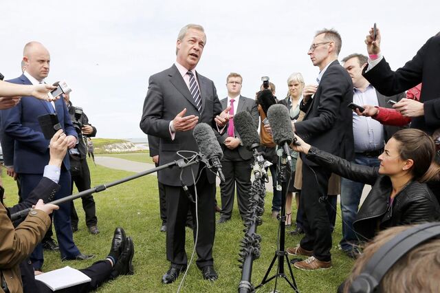 Nigel Farage demite-se da liderança do UKIP