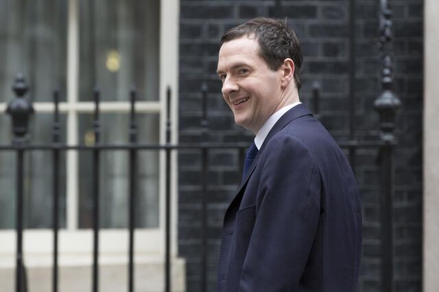 Tesouro britânico avisa que Brexit poderá provocar longa recessão