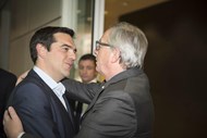 16 de Junho - Juncker volta a desmentir versão apresentada por Tsipras

“Não me preocupo com o governo grego, preocupo-me com o povo grego”.
