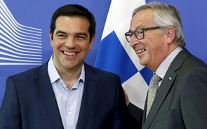 Tsipras reconhece que persistem diferenças com os credores em termos 'orçamentais e financeiros'