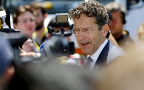 Dijsselbloem: É preciso 'arrumar o equipamento de campismo e voltar ao trabalho' em Atenas