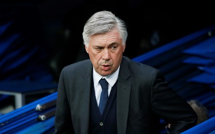 Treinador italiano Carlo Ancelotti acusado de fraude fiscal em Espanha