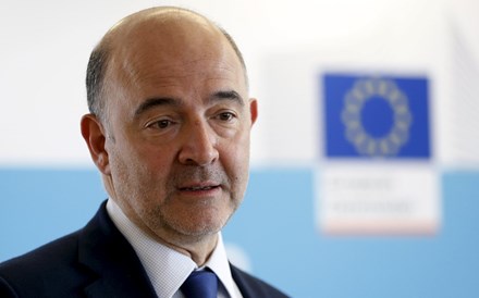 Moscovici: Credores europeus aceitaram aliviar juros e prolongar prazos da dívida grega