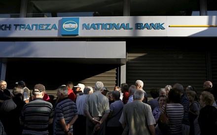 Bancos encerrados na Grécia até segunda-feira