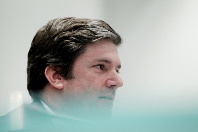 Banca contesta taxa solidária nos tribunais 
