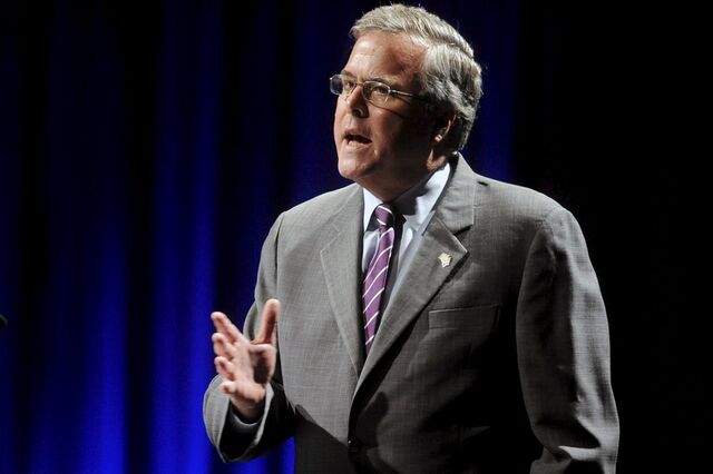 EUA: Jeb Bush apoia Ted Cruz nas primárias republicanas