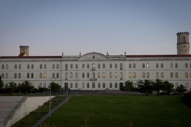 Católica sobe e Nova SBE desce ao 30.º lugar entre os melhores mestrados de gestão