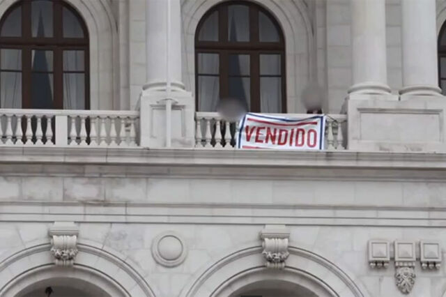 Parlamento 'vendido' durante meia hora