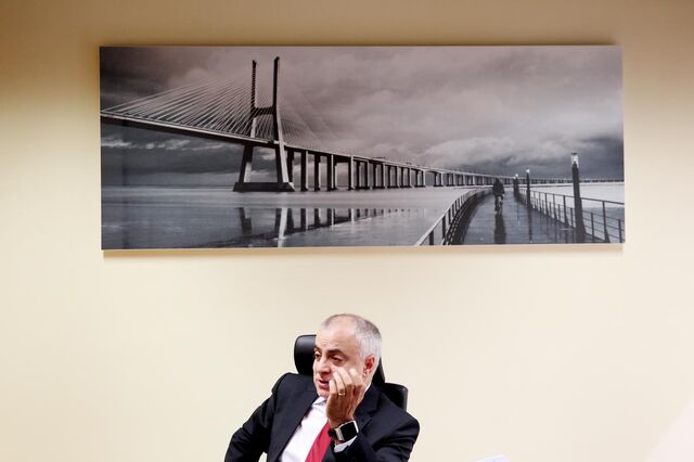 'Vejo uma concorrência de doidos no crédito', diz Luís Lima