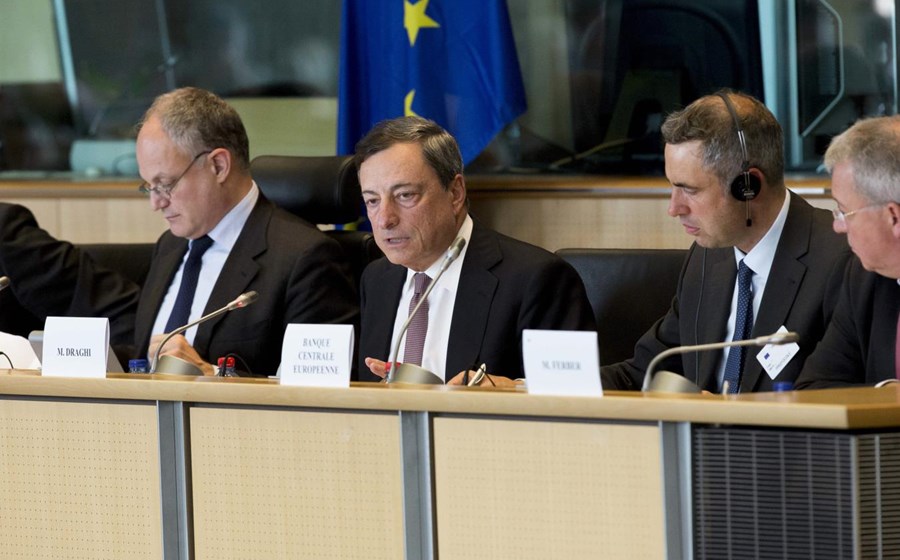 15 de Junho – Draghi no Parlamento Europeu

“A bola está do lado grego. Precisamos de um acordo sólido depressa.
