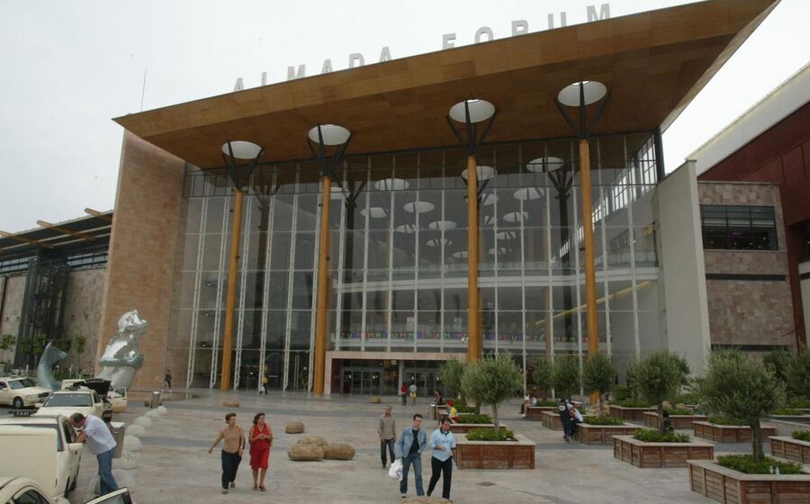 Almada Forum