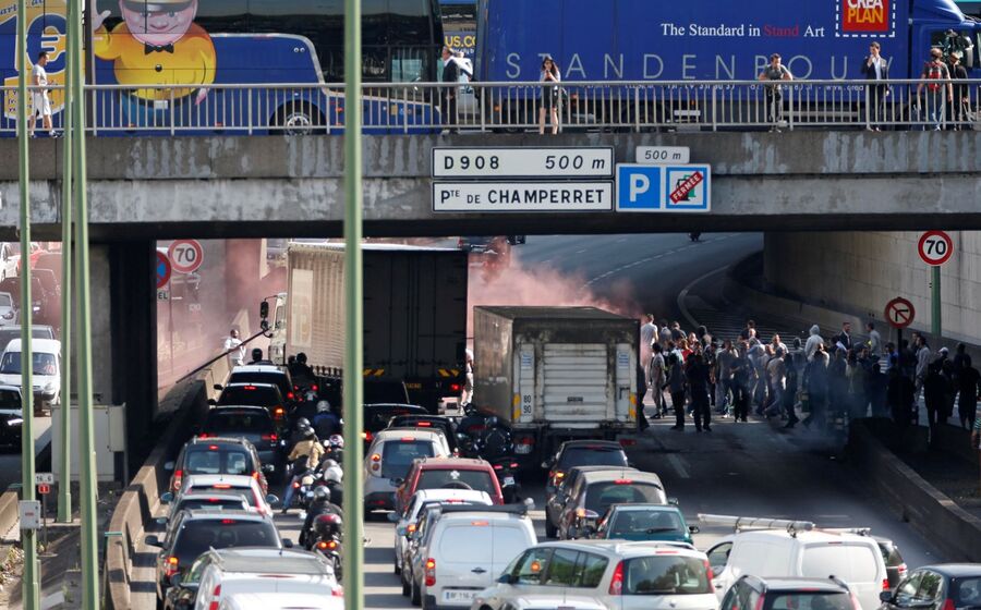 Paris protestos uber taxis