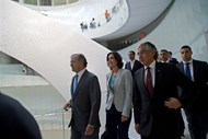 A primeira pedra do novo terminal foi lançada em Março de 2010 durante o governo liderado por José Sócrates. A pouco mais de dois meses das eleições legislativas, na inauguração oficial estiveram três ministros (Economia, Mar e Defesa) e dois secretários de Estado (Transportes e Turismo).