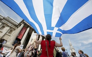 Grécia recorre ao mercado para angariar 1,6 mil milhões 