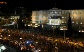 Crise grega ao minuto, 15 de Julho: Parlamento grego aprova medidas de austeridade
