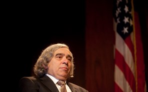 Ernest Moniz: 'Temos 40 mil milhões para apoiar empresas de energia'