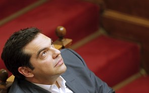 Investidores aproveitam saldos na bolsa grega 