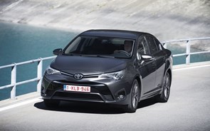 Automóveis no Weekend: Toyota Avensis